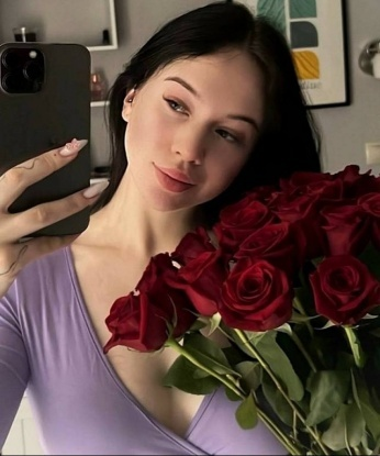 Лариса, 19